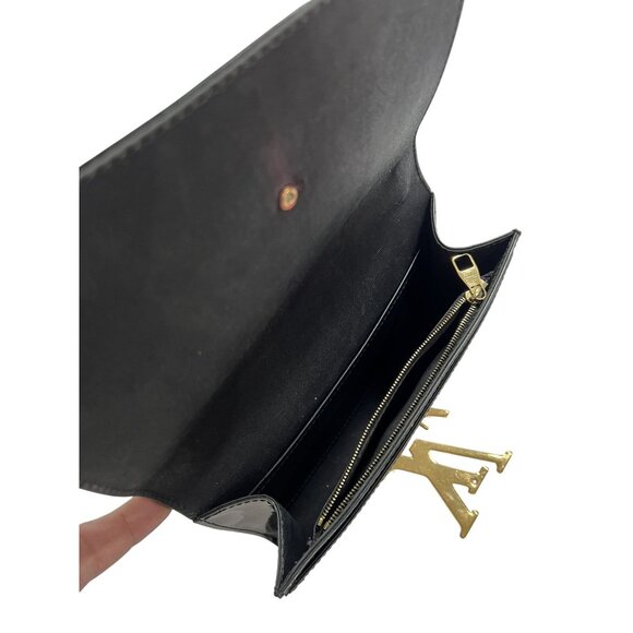 Louis Vuitton Louise Chain Strap Clutch in Black Patent - Picture 7 of 7